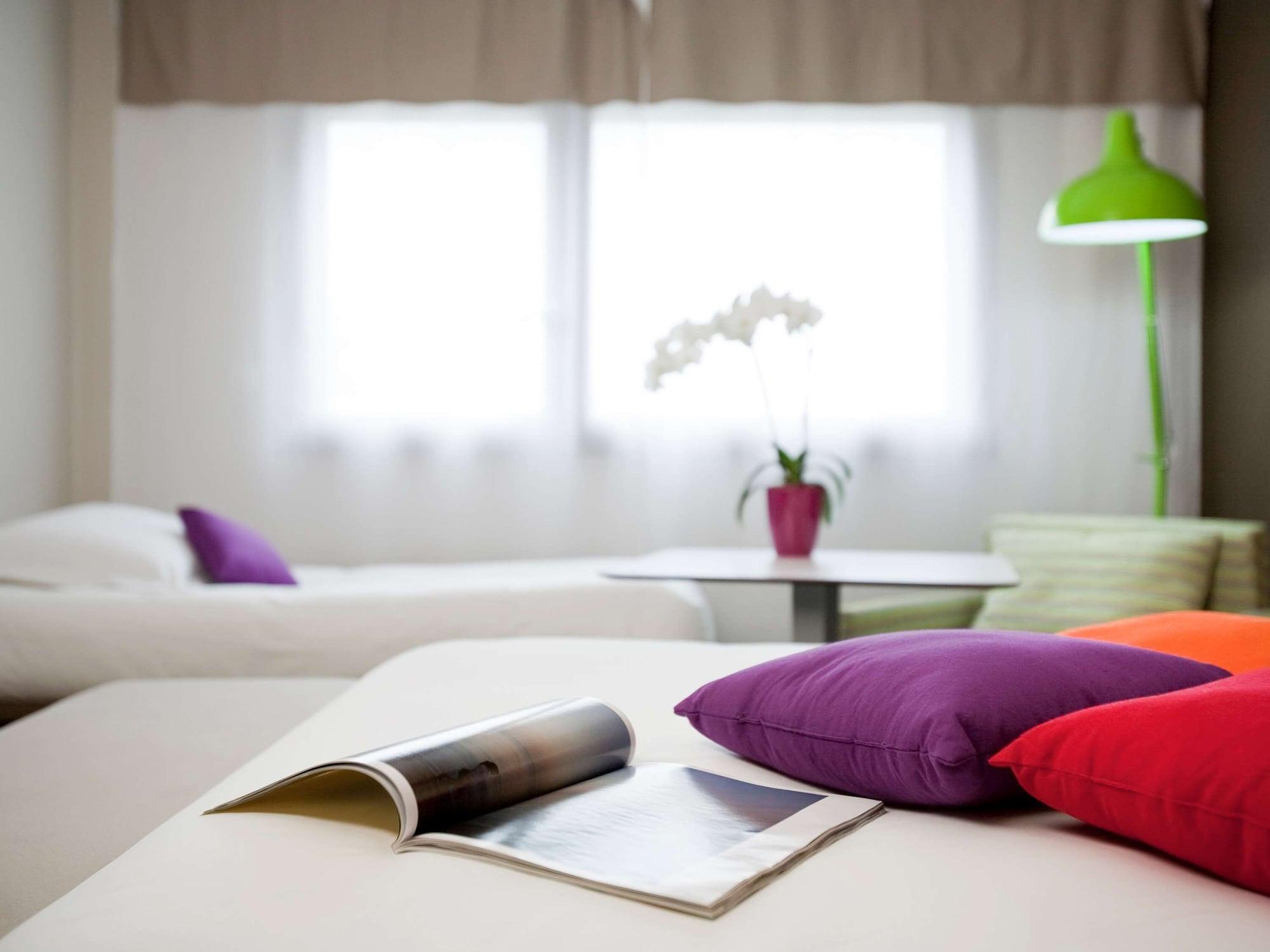 Ibis Styles Annemasse Geneve Ambilly Quarto foto